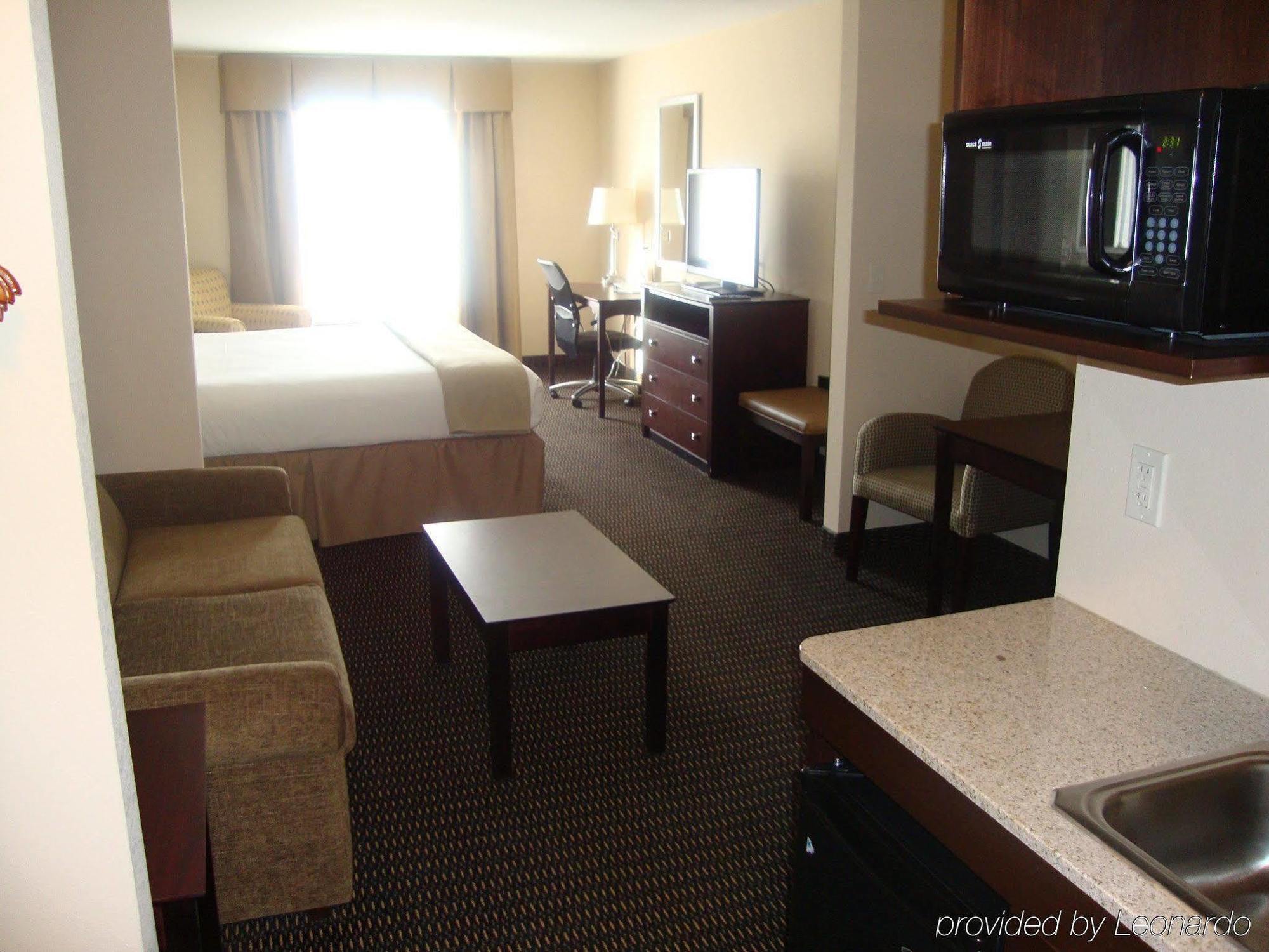 Holiday Inn Express & Suites Sidney By Ihg מראה חיצוני תמונה